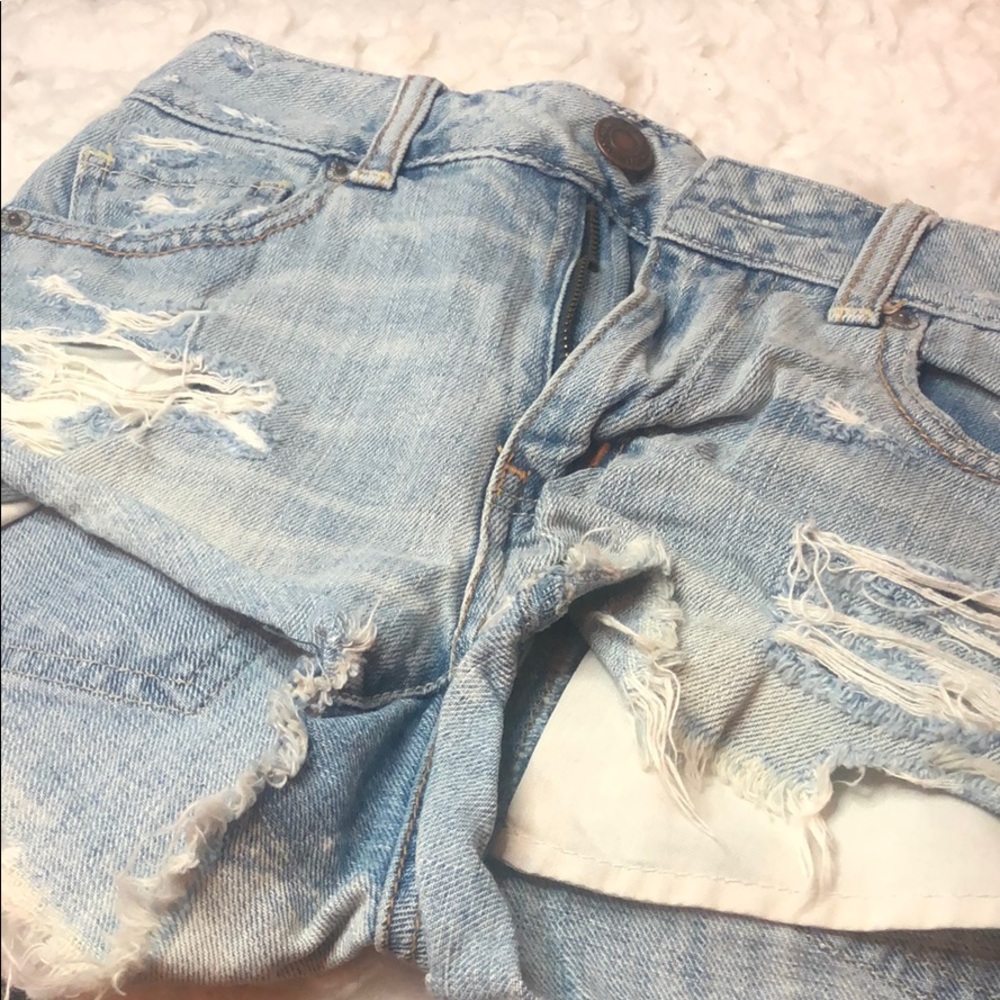 Light blue American eagle shorts